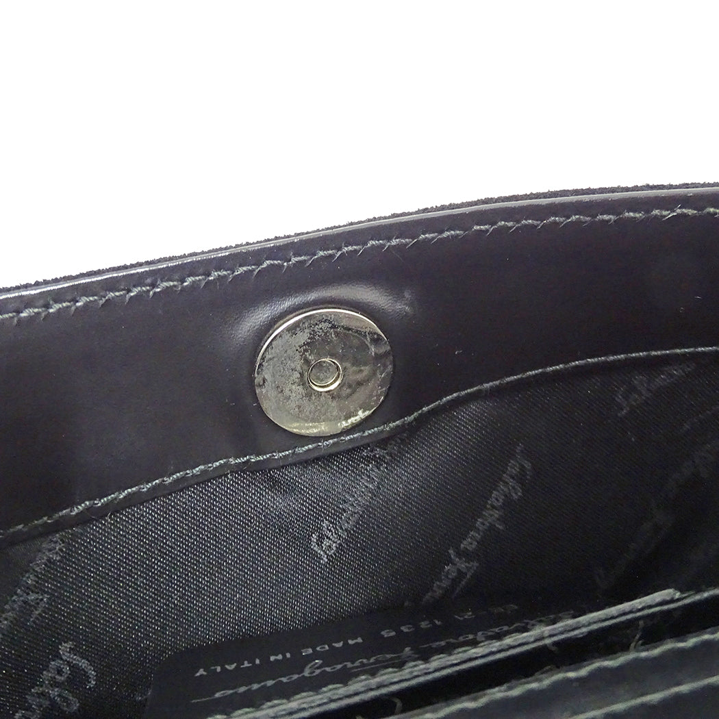 Ferragamo フェラガモ ショルダーバッグ ブラック EE-21 1235 スエード レディース 【中古】