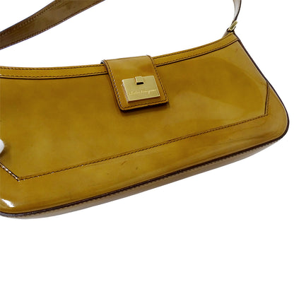 Ferragamo フェラガモ ショルダーバッグ ライトブラウン EE-21 1816 エナメル レディース 【中古】