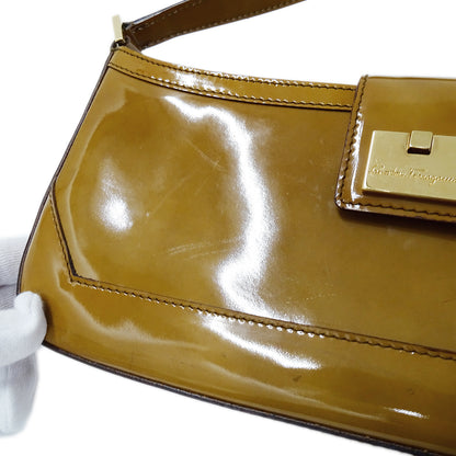 Ferragamo フェラガモ ショルダーバッグ ライトブラウン EE-21 1816 エナメル レディース 【中古】
