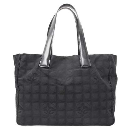 CHANEL シャネル ニュートラベル トートMM トートバッグ ブラック ゴールド金具 ナイロン レディース 【中古】