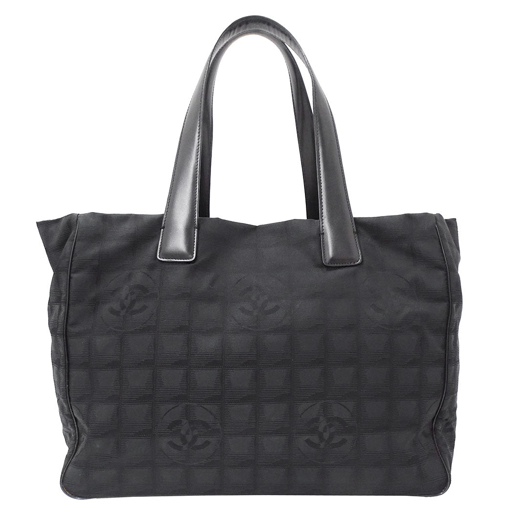CHANEL シャネル ニュートラベル トートMM トートバッグ ブラック ゴールド金具 ナイロン レディース 【中古】