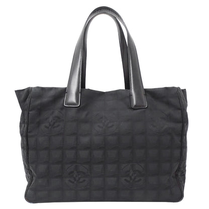 CHANEL シャネル ニュートラベル トートMM トートバッグ ブラック ゴールド金具 ナイロン レディース 【中古】