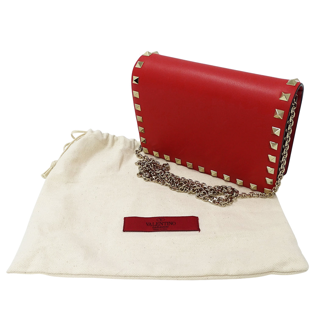 Valentino Garavani ヴァレンティノ・ガラヴァーニ ショルダーバッグ ロックスタッズ レッド レザー レディース 【中古】