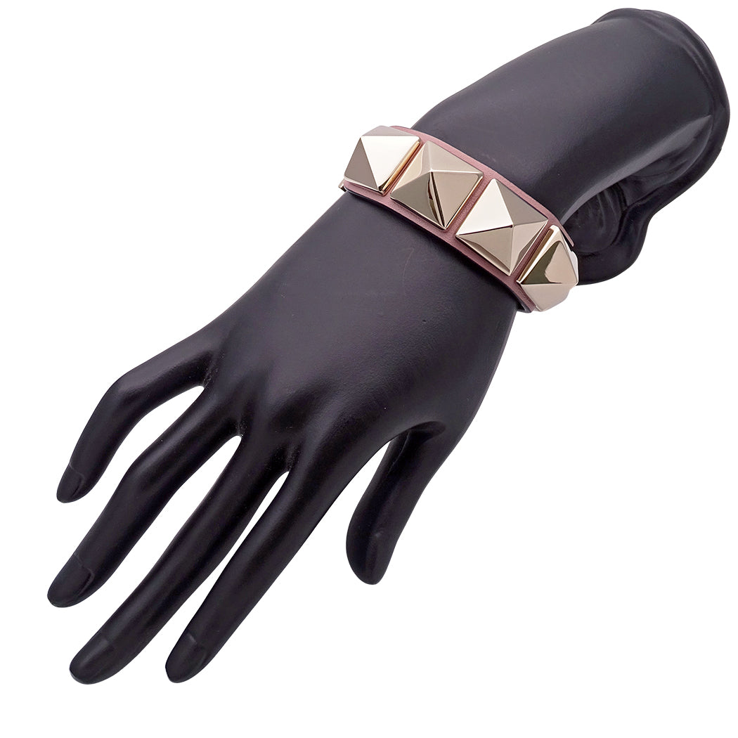 Valentino Garavani ヴァレンティノ・ガラヴァーニ ブレスレット レザー ゴールド ピンクベージュ スタッズ レディース 【中古】