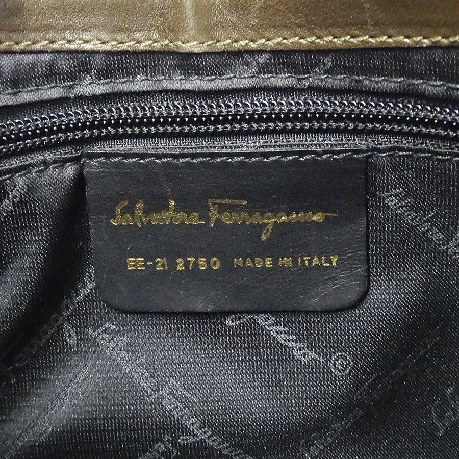 Ferragamo フェラガモ ショルダーバッグ ガンチーニ カーキ レザー レディース 【中古】