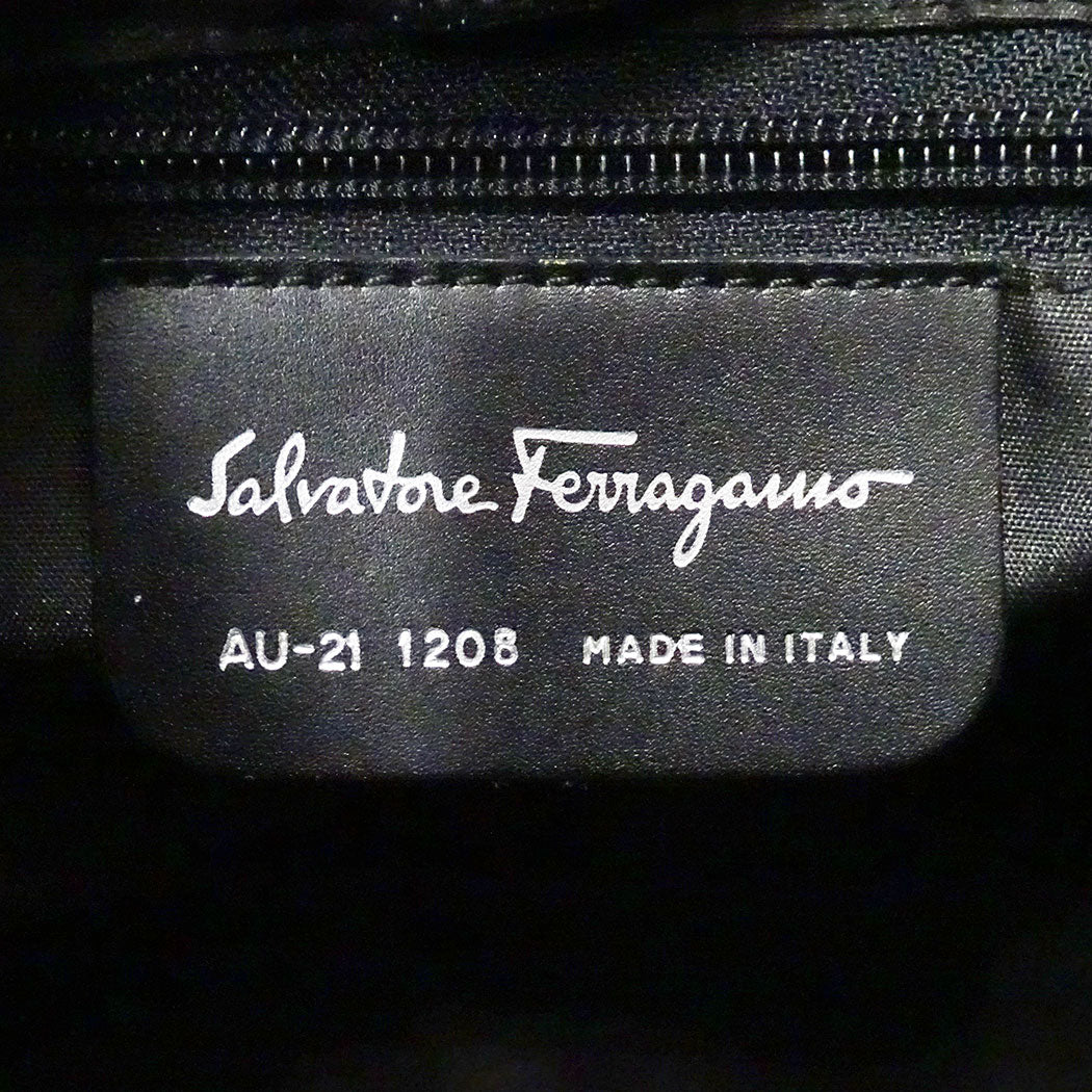 Ferragamo フェラガモ ショルダーバッグ ネイビー キャンバス レディース 【中古】