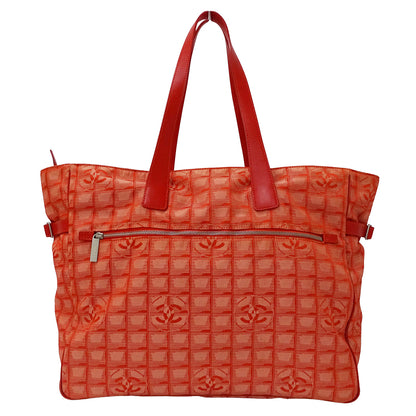 CHANEL シャネル トートバッグ ニュートラベル トートTGM レッド ナイロン レディース 【中古】