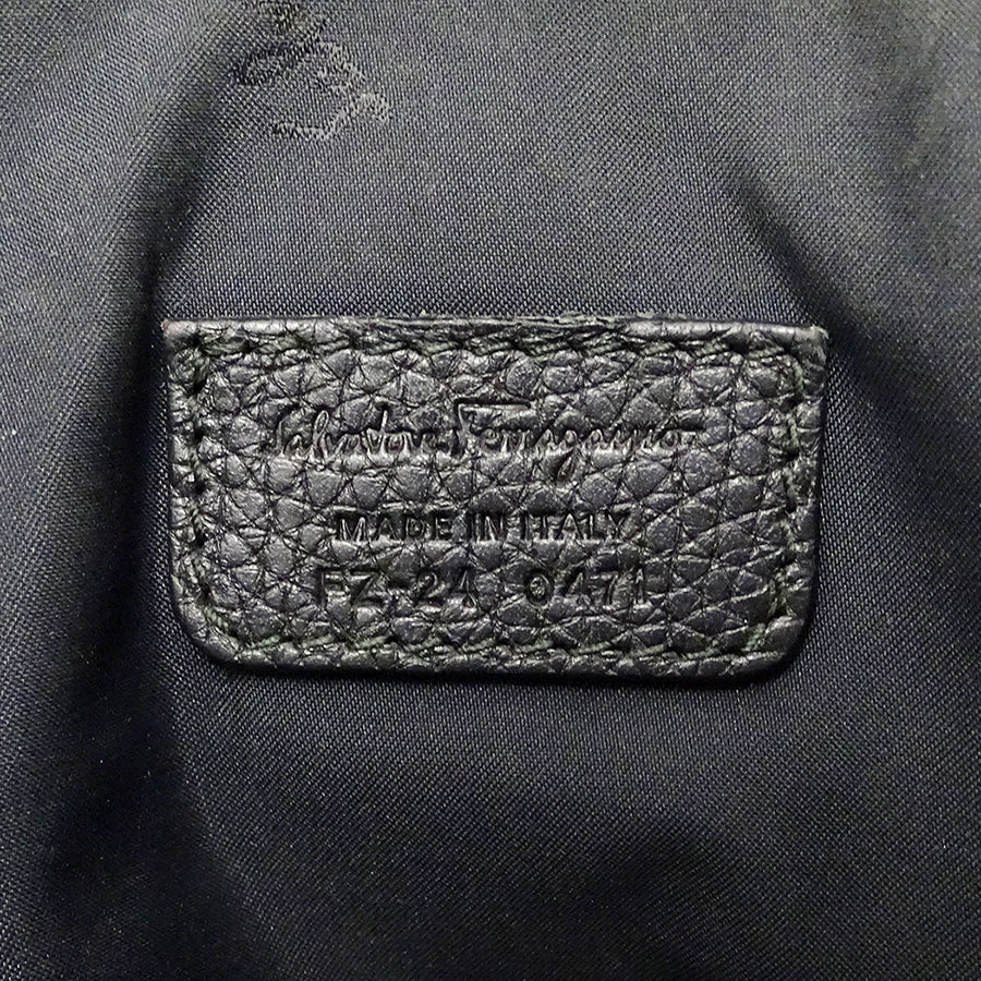 Ferragamo フェラガモ ショルダーバッグ ブラック FZ-24 0471 レザー メンズ 【中古】