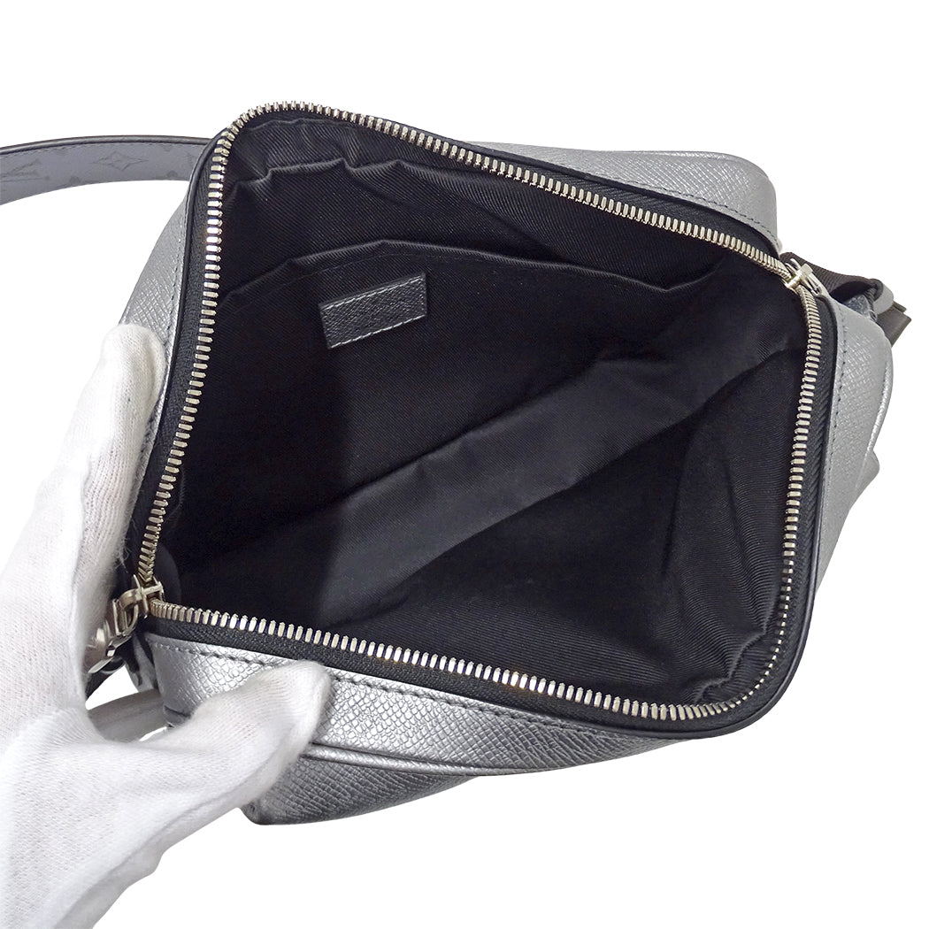 LOUIS VUITTON ルイ・ヴィトン アウトドア メッセンジャー ショルダーバッグ タイガラマ ガンメタル M30830 メンズ 【中古】
