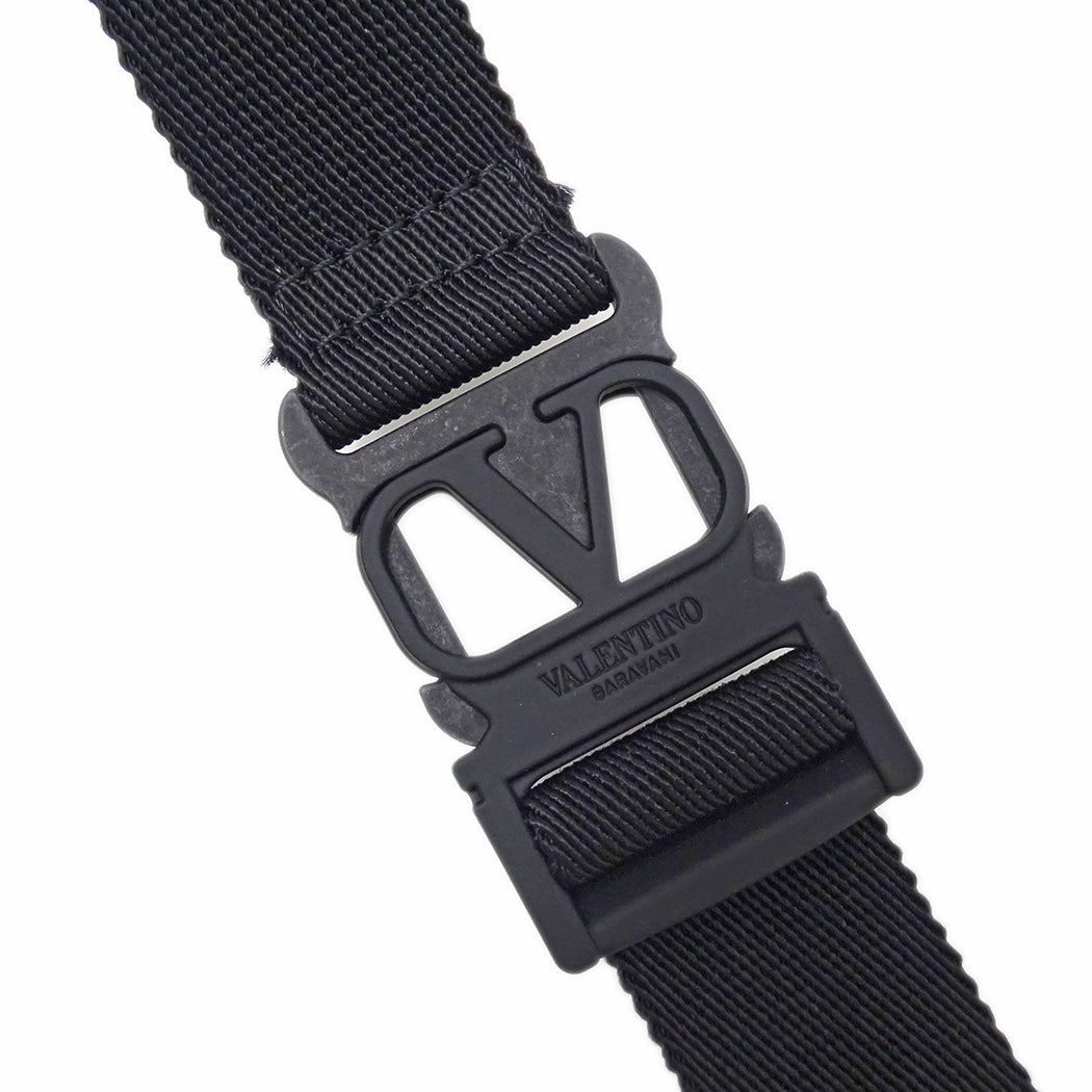 Valentino Garavani ヴァレンティノ・ガラヴァーニ ショルダーバッグ イコノグラフ ブラック ナイロン レディース メンズ 【中古】