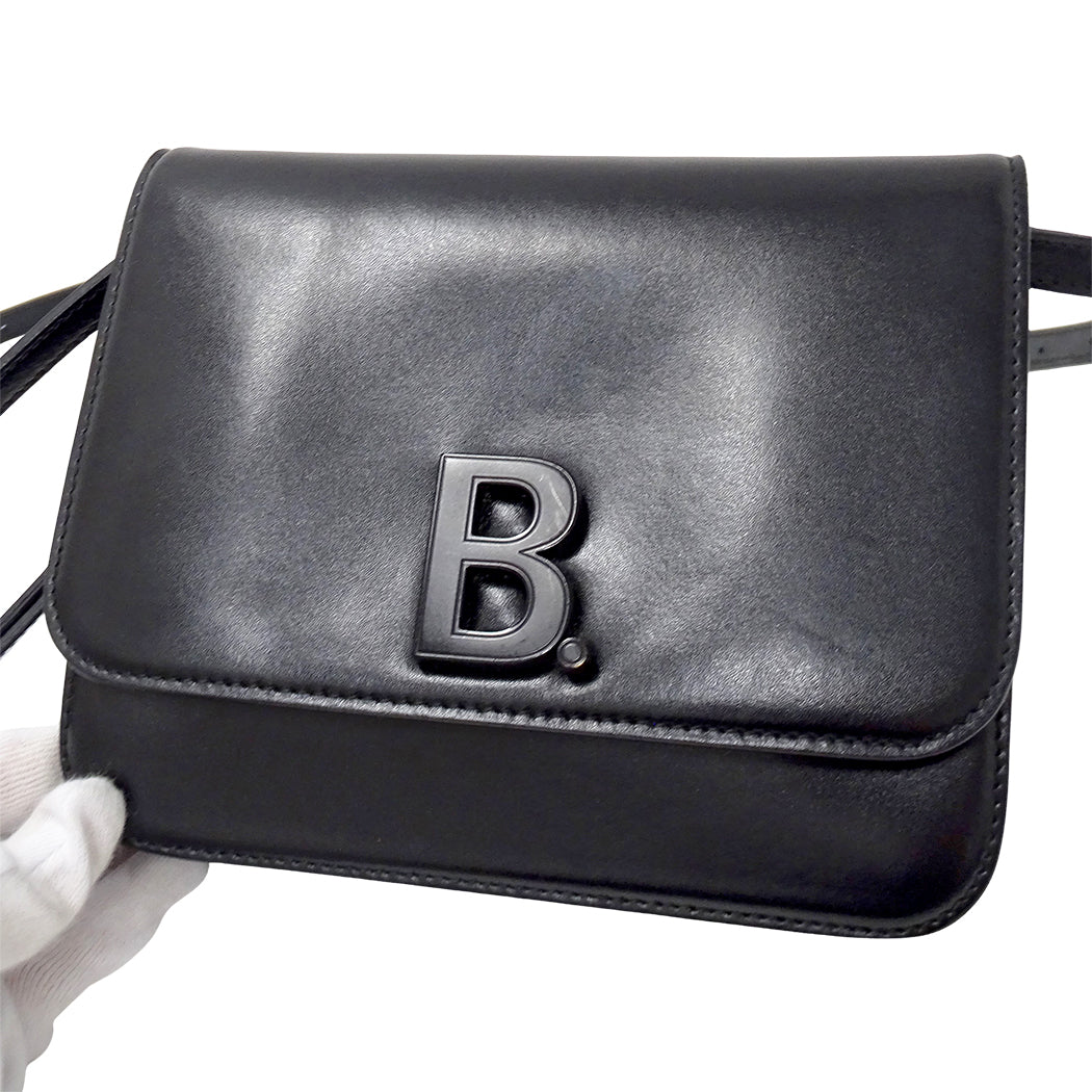 BALENCIAGA バレンシアガ ショルダーバッグ ブラック 592898 レザー レディース 【中古】