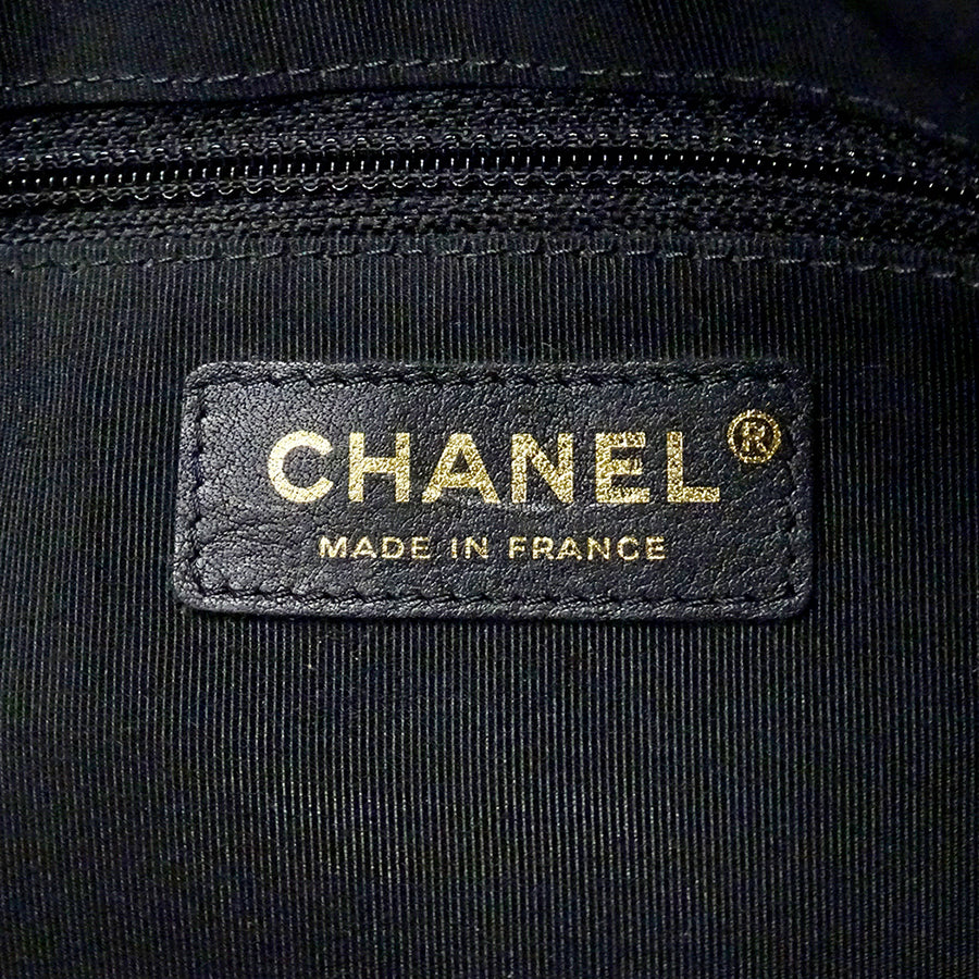 CHANEL シャネル ショルダーバッグ マトラッセ ブラック ゴールド金具 キャビアスキン レディース 【中古】