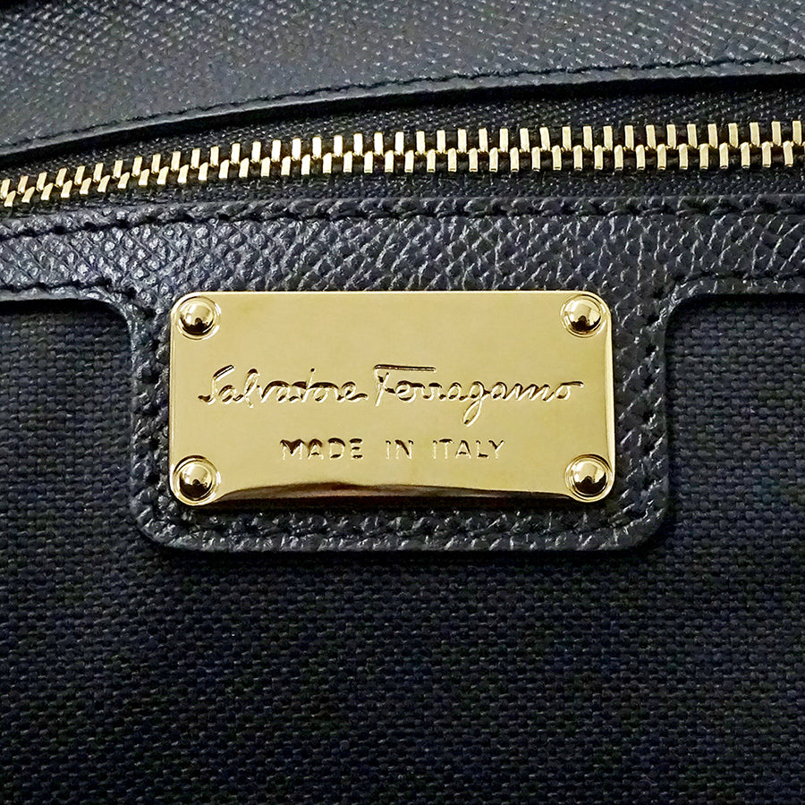 Ferragamo フェラガモ ショルダーバッグ ヴァラリボン ブラック レザー レディース 【中古】