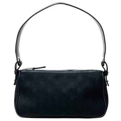 Ferragamo フェラガモ ショルダーバッグ ブラック ガンチーニ キャンバス レディース 【中古】