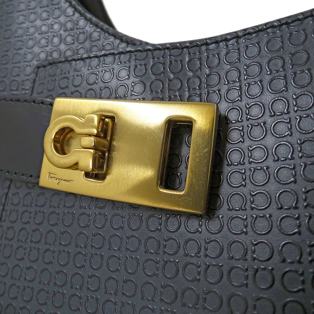 Ferragamo フェラガモ ショルダーバッグ ガンチーニ グレー レザー レディース 【中古】