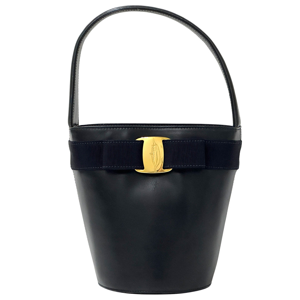 Ferragamo フェラガモ ハンドバッグ ヴァラリボン ネイビー レザー レディース 【中古】
