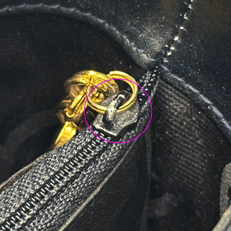 Ferragamo フェラガモ ハンドバッグ ヴァラリボン ネイビー レザー レディース 【中古】