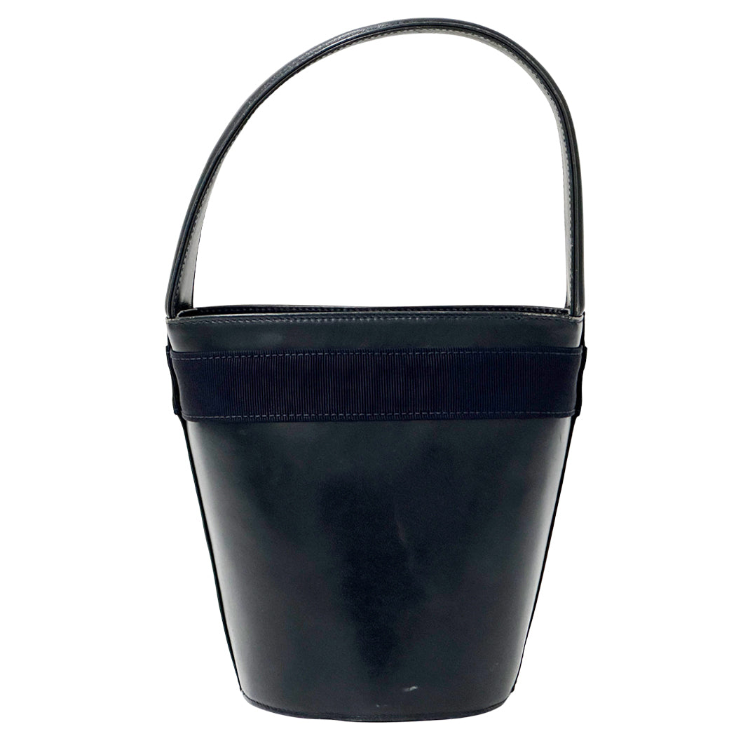Ferragamo フェラガモ ハンドバッグ ヴァラリボン ネイビー レザー レディース 【中古】