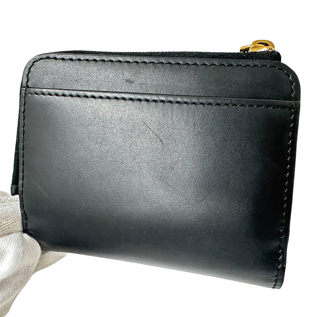 FENDI フェンディ 二つ折り財布 FFダイヤモンド ブラック 8M0490 レザー レディース メンズ 【中古】