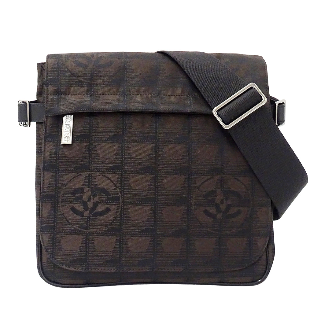 CHANEL シャネル ショルダーバッグ ニュートラベル ダークブラウン シルバー金具 ナイロン レディース 【中古】