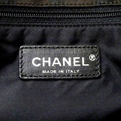 CHANEL シャネル ショルダーバッグ ニュートラベル ダークブラウン シルバー金具 ナイロン レディース 【中古】