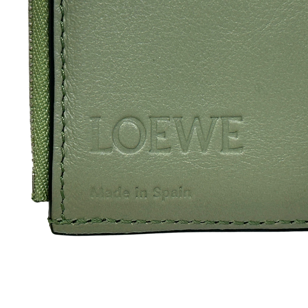 LOEWE ロエベ アナグラム バーティカルウォレット スモール 三つ折り財布 グリーン レザー レディース 【中古】