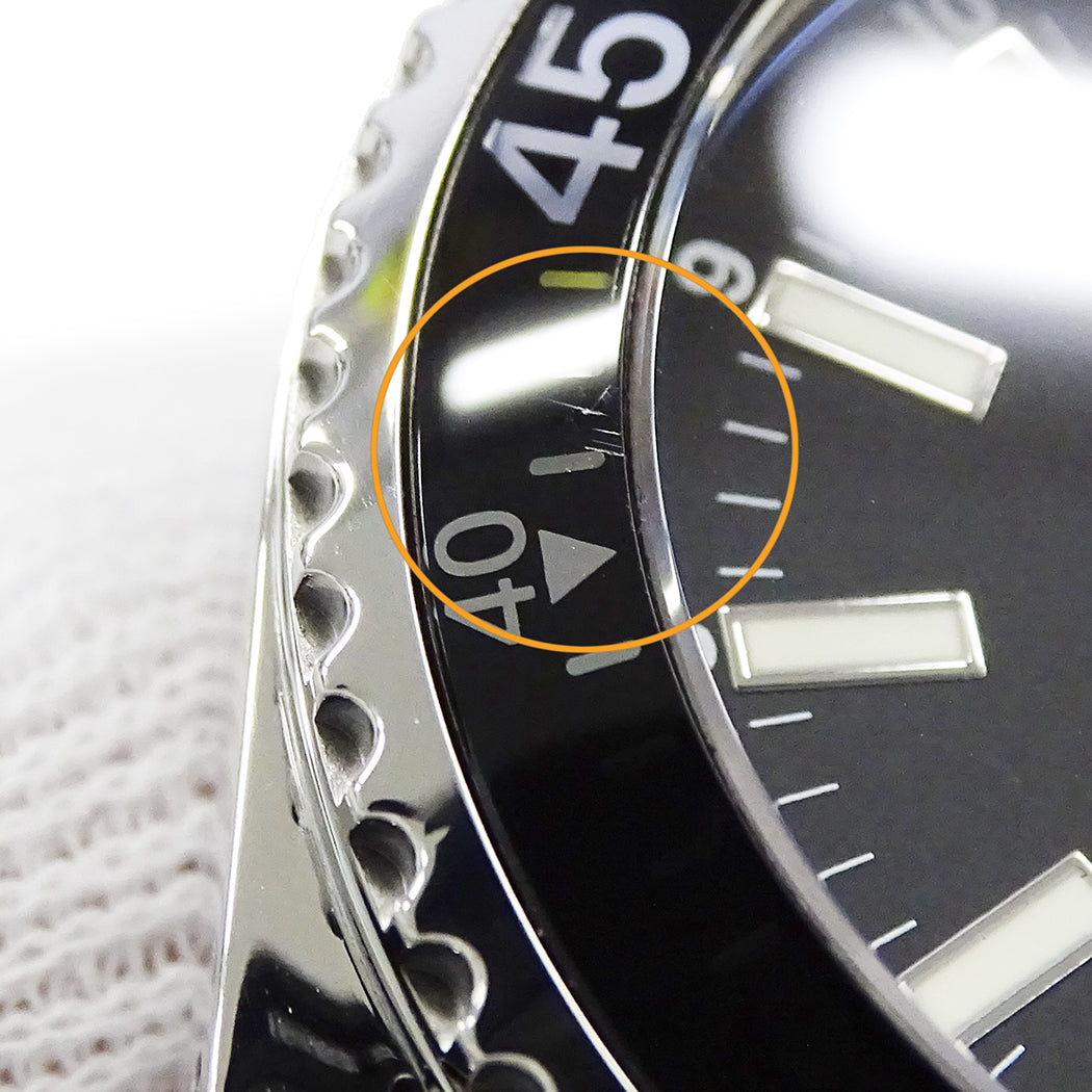 グッチ GUCCI 時計 メンズ ブランド ダイブ デイト クオーツ QZ ステンレス SS 136.3 YA136301A シルバー ブラック 磨き済み 【中古】