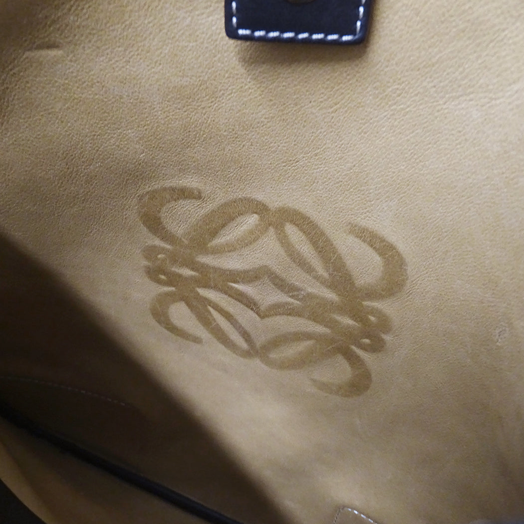 LOEWE ロエベ ショルダーバッグ ベージュ スエード レディース 【中古】