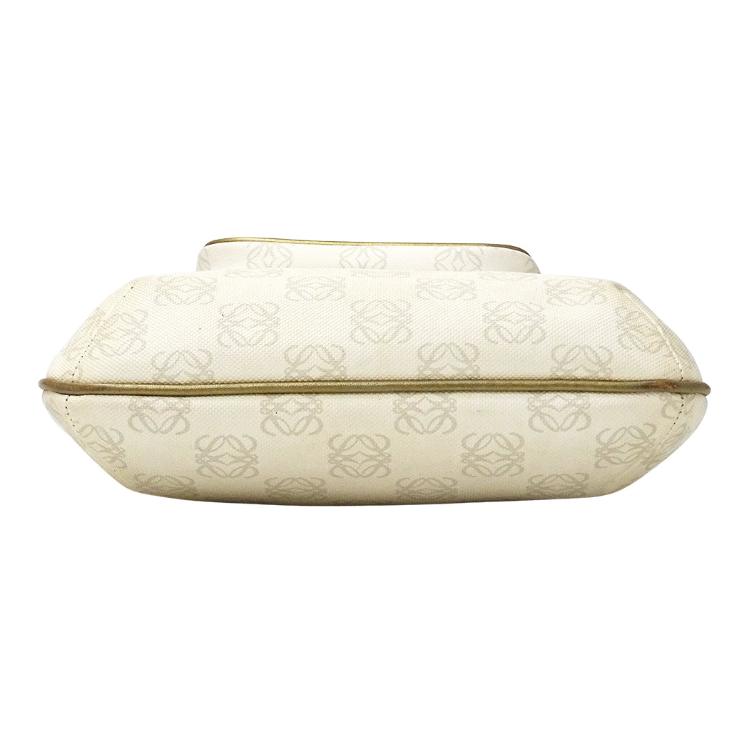 LOEWE ロエベ ショルダーバッグ ホワイト ゴールド PVC レディース 【中古】