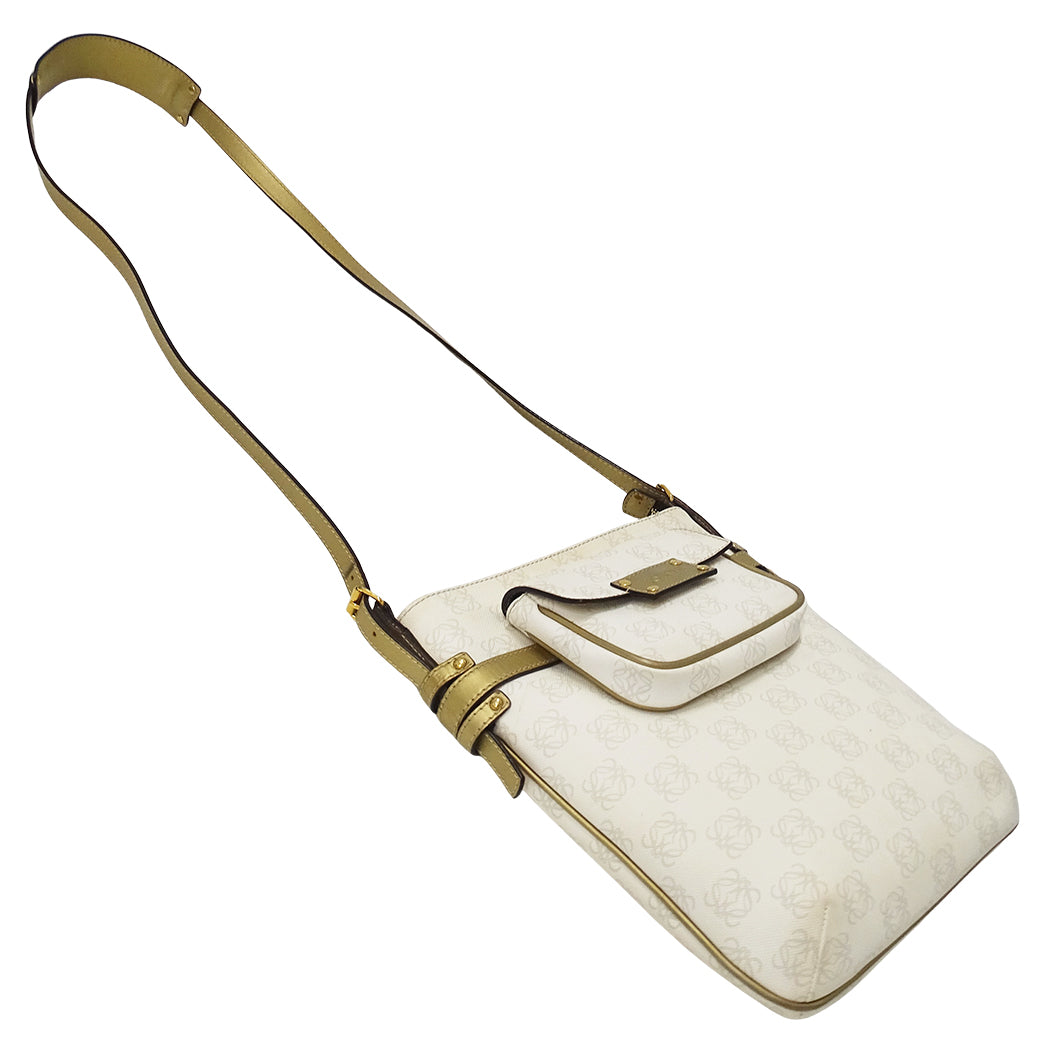 LOEWE ロエベ ショルダーバッグ ホワイト ゴールド PVC レディース 【中古】
