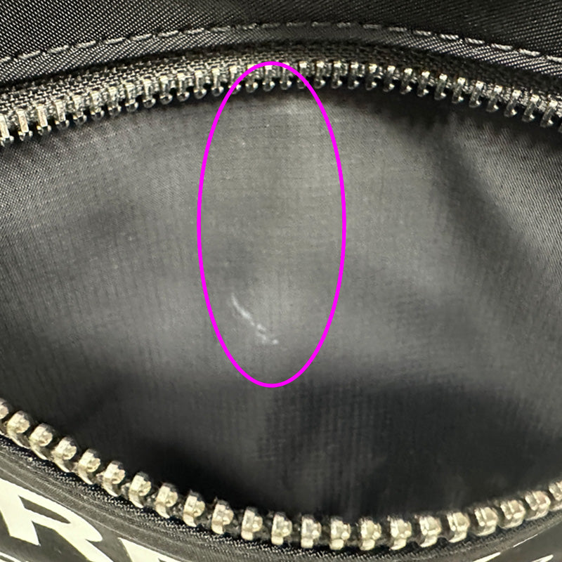 BURBERRY バーバリー ボディ・ウエストバッグ ブラック ナイロン レディース メンズ 【中古】