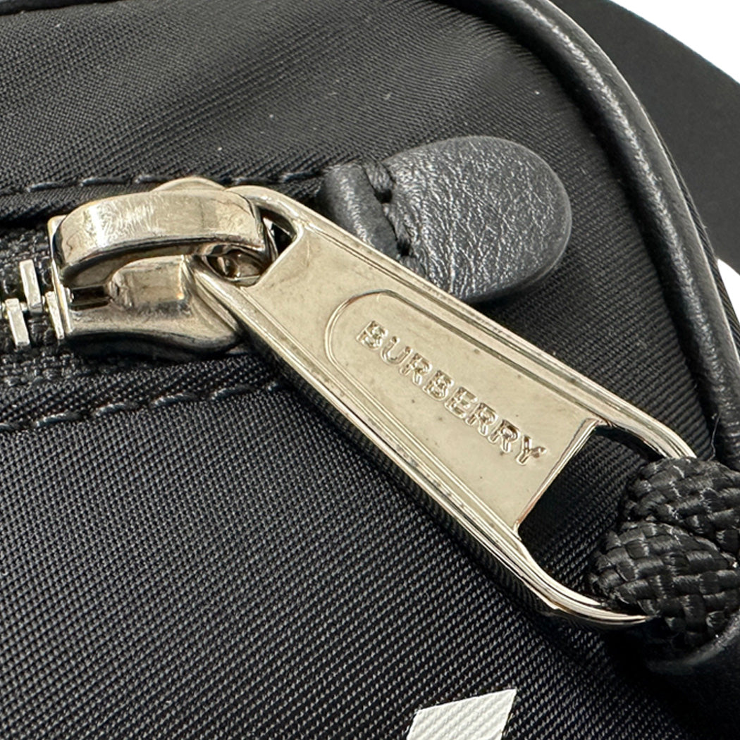 BURBERRY バーバリー ボディ・ウエストバッグ ブラック ナイロン レディース メンズ 【中古】