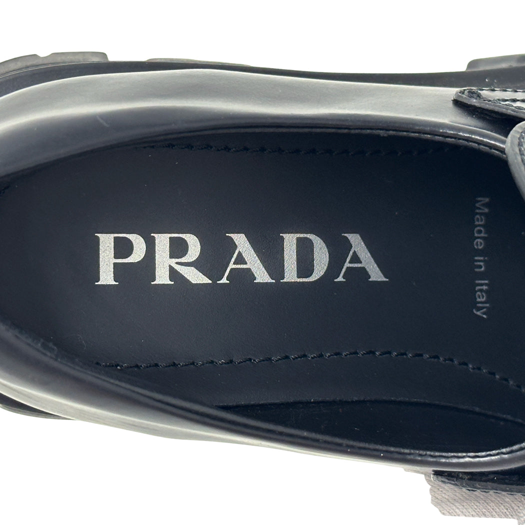 PRADA プラダ モノリス ブラッシュドレザー ローファー ブラック シルバー レディース 35 22cm 【中古】