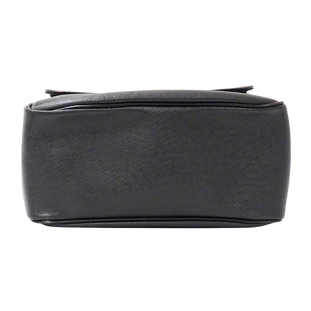 LOUIS VUITTON ルイ・ヴィトン ヤランガ ショルダーバッグ タイガ アルドワーズ M30822 メンズ 【中古】