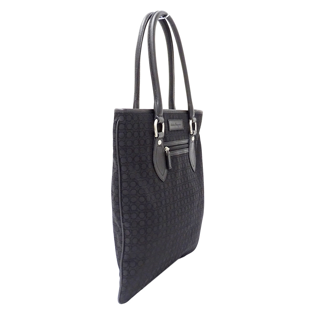 Ferragamo フェラガモ トートバッグ ブラック AU-24 5553 ナイロン レディース 【中古】