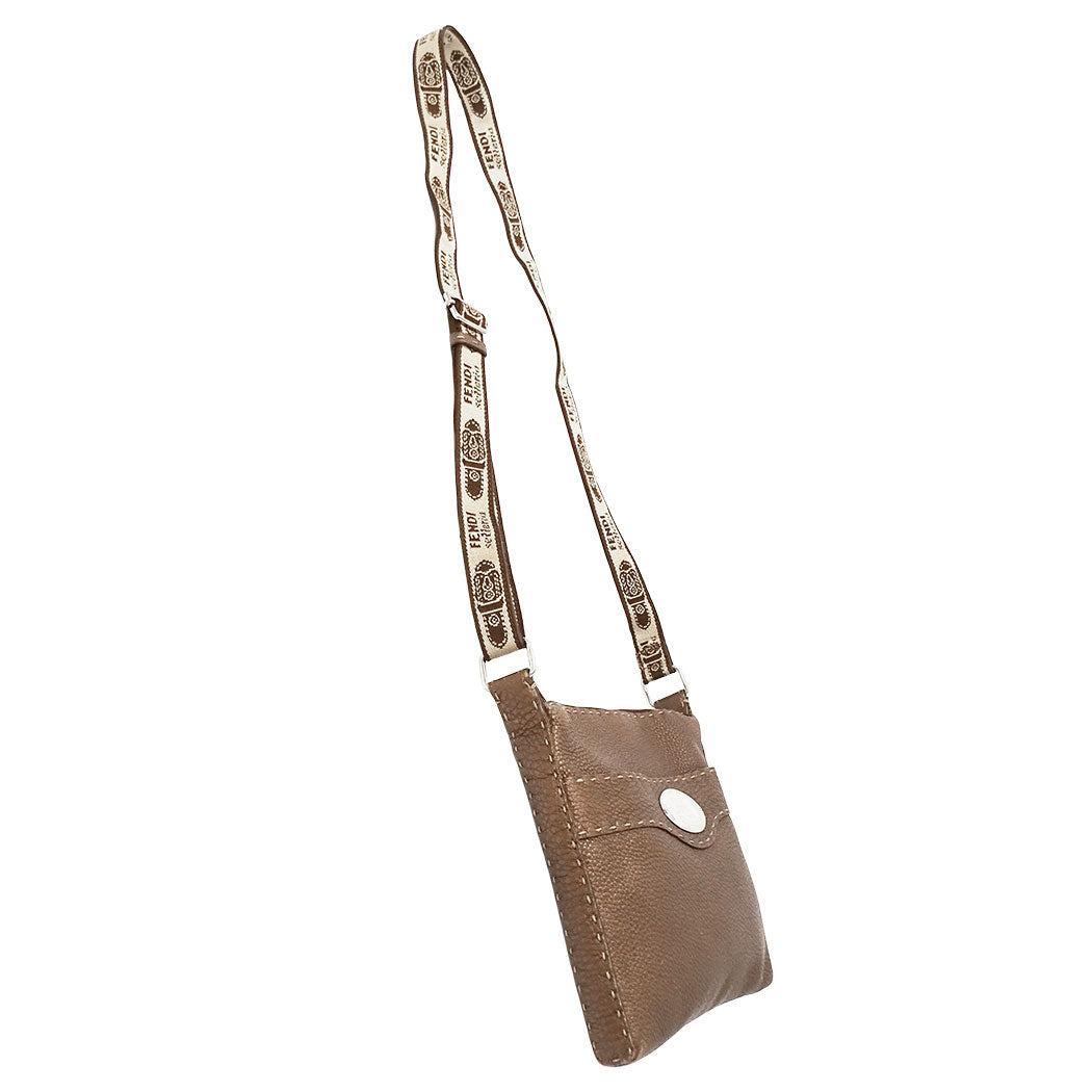 FENDI フェンディ ショルダーバッグ セレリア ブラウン レザー レディース 【中古】