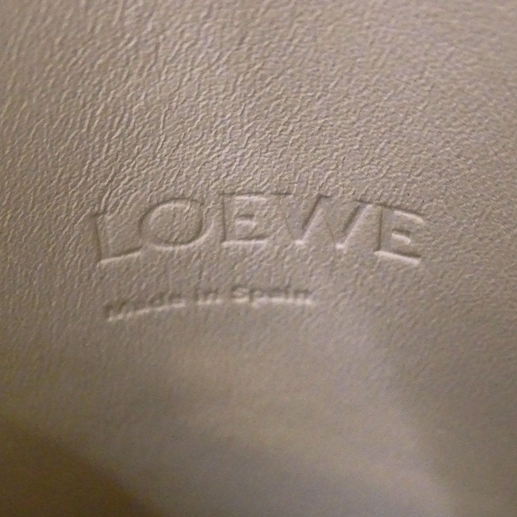 LOEWE ロエベ ダイスポケット ショルダーバッグ アナグラム ベージュ レザー レディース 【中古】