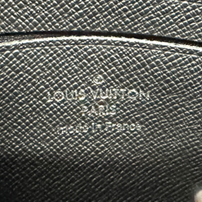 LOUIS VUITTON ルイ・ヴィトン マカサー クリストファー・ウェアラブル ウォレット ショルダーバッグ モノグラム M69404 レディース メンズ 【中古】