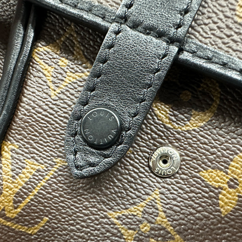 LOUIS VUITTON ルイ・ヴィトン マカサー クリストファー・ウェアラブル ウォレット ショルダーバッグ モノグラム M69404 レディース メンズ 【中古】