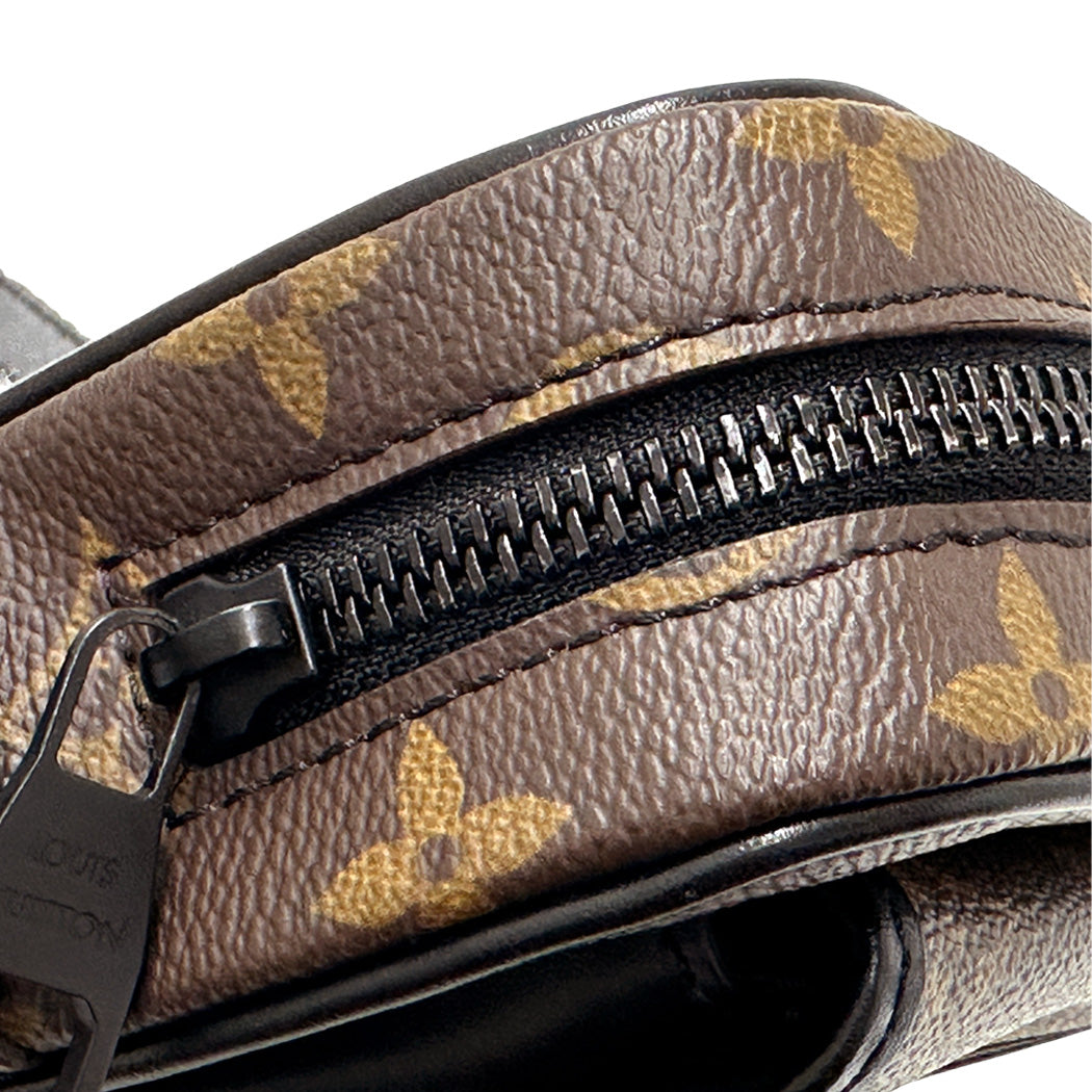 LOUIS VUITTON ルイ・ヴィトン マカサー クリストファー・ウェアラブル ウォレット ショルダーバッグ モノグラム M69404 レディース メンズ 【中古】
