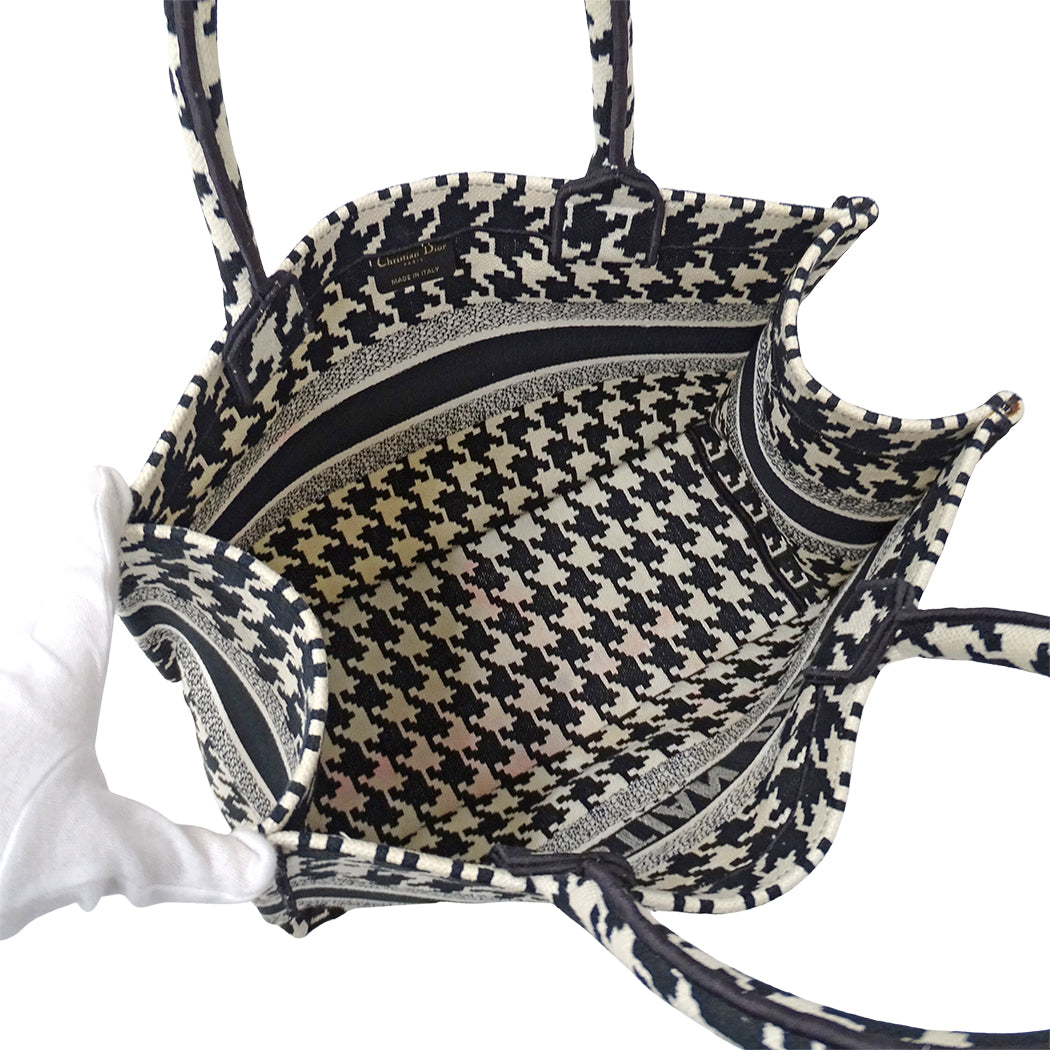 Dior ディオール ブックトート ミディアム トートバッグ ブラック ホワイト キャンバス レディース 【中古】