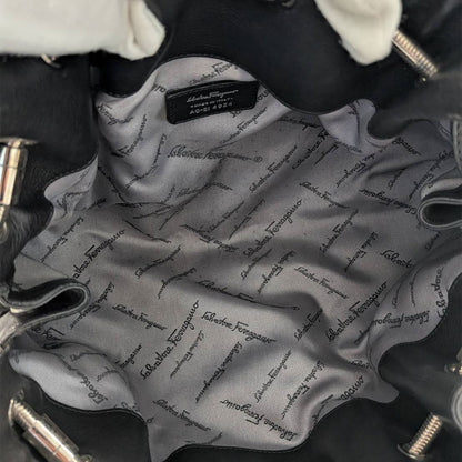 Ferragamo フェラガモ スネークチェーンショルダー ショルダーバッグ ブラック レザー レディース 【中古】