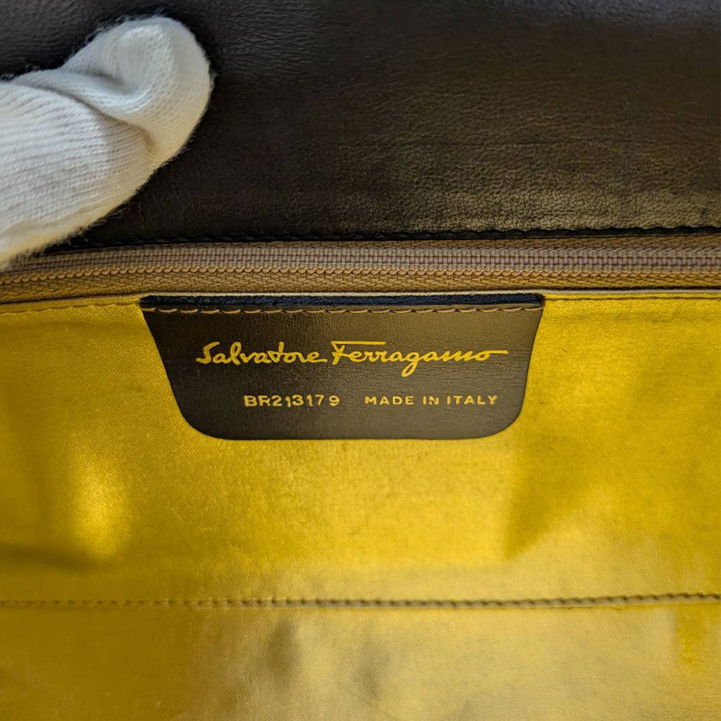 Ferragamo フェラガモ ワンショルダー ショルダーバッグ ブラック レザー レディース 【中古】