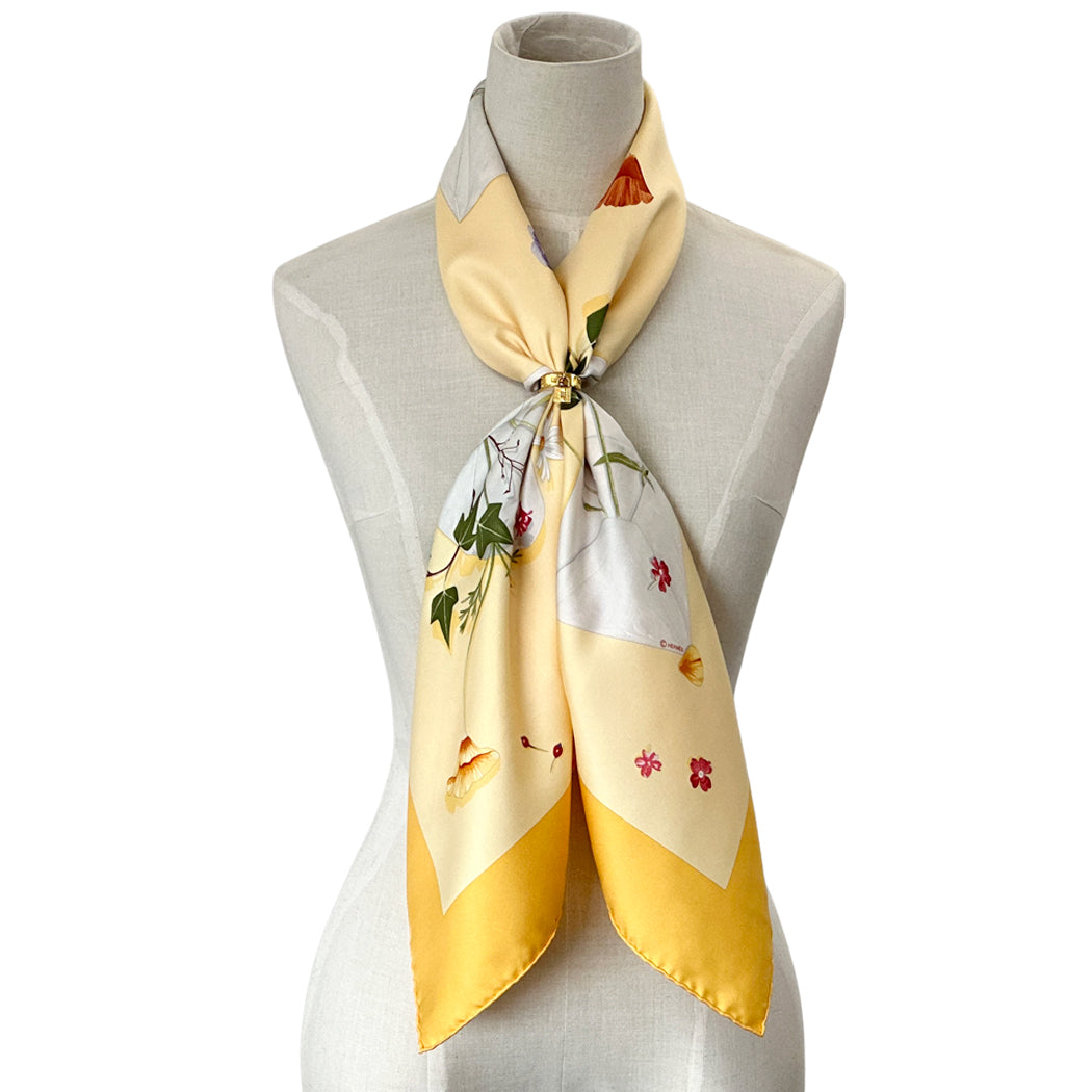 HERMES エルメス カレ90 Des fleurs pour le dire 花の手紙 スカーフ イエロー シルク レディース 【中古】