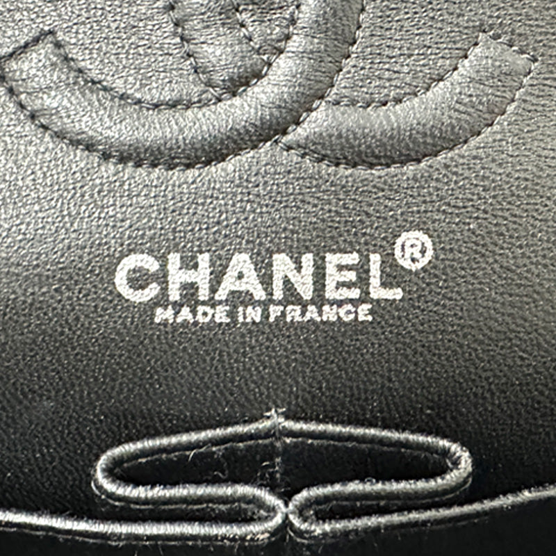 CHANEL シャネル ショルダーバッグ マトラッセ ブラック シルバー金具 キャビアスキン レディース 【中古】