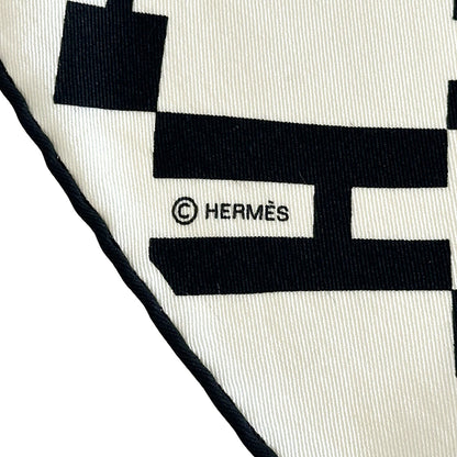HERMES エルメス カレ70 OP'H オプ・アッシュ スカーフ ホワイト ブラック シルク レディース 【中古】