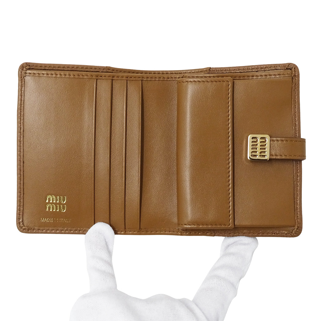 MIUMIU ミュウミュウ 二つ折り財布 ブラウン 5MV204 レザー レディース 【中古】