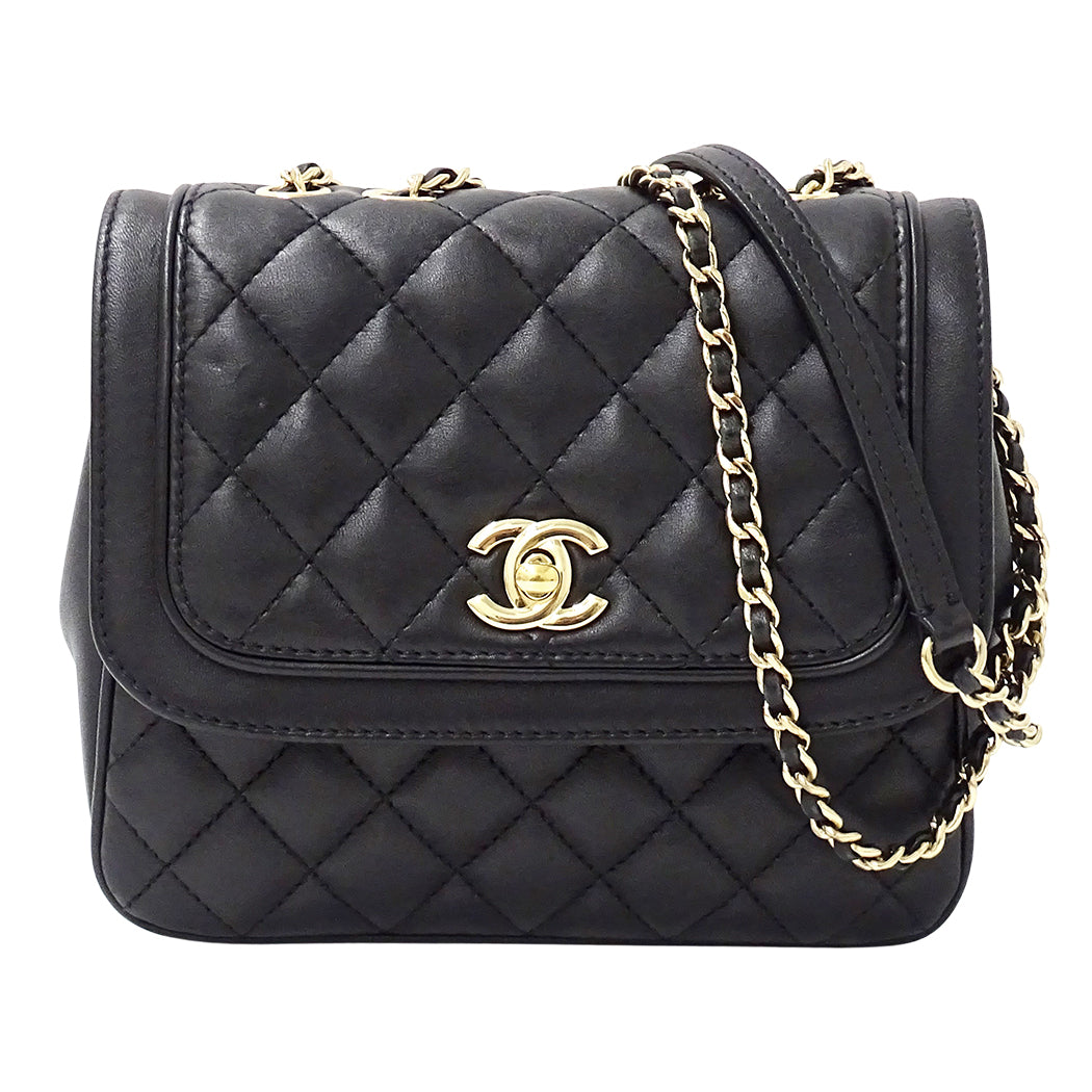 CHANEL シャネル ショルダーバッグ マトラッセ ブラック ゴールド金具 ラムスキン レディース 【中古】