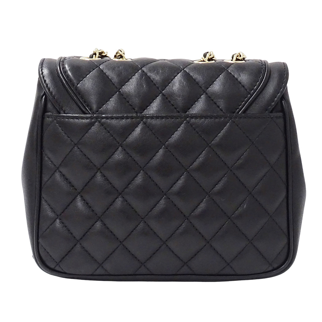 CHANEL シャネル ショルダーバッグ マトラッセ ブラック ゴールド金具 ラムスキン レディース 【中古】