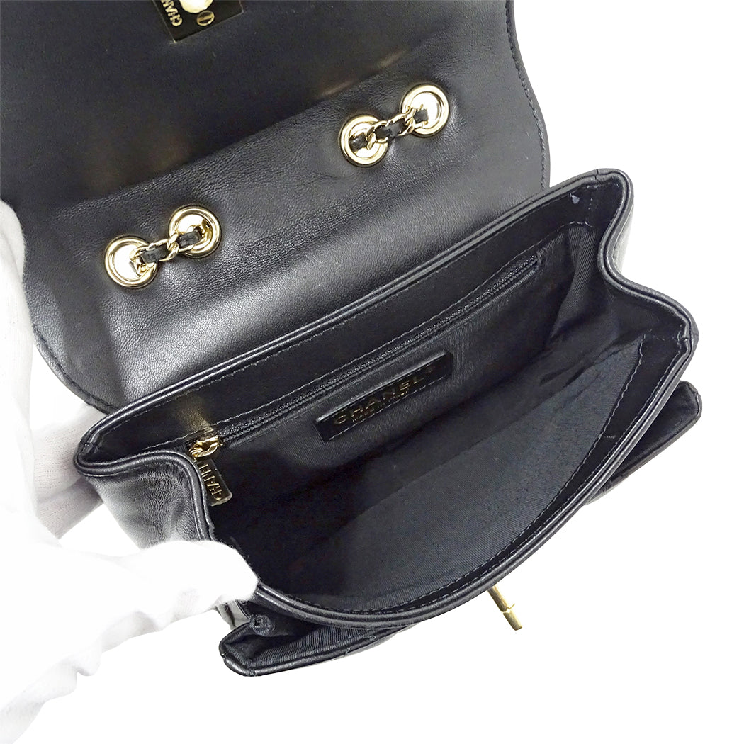 CHANEL シャネル ショルダーバッグ マトラッセ ブラック ゴールド金具 ラムスキン レディース 【中古】